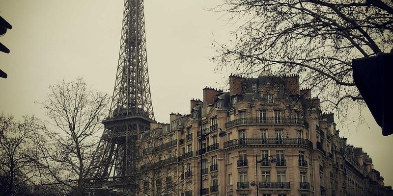 深圳新材料研发岗位招聘：如何通过职业培训与求职平台规划产学研结合的职业发展路径